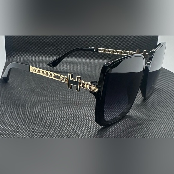✨?Chic Black Oversized Square Sunglasses w/ Gold Chain Detail | UV Protection✨ main image 16